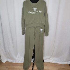 Abercrombie & Fitch Sweatshirt and Joggers - Size S